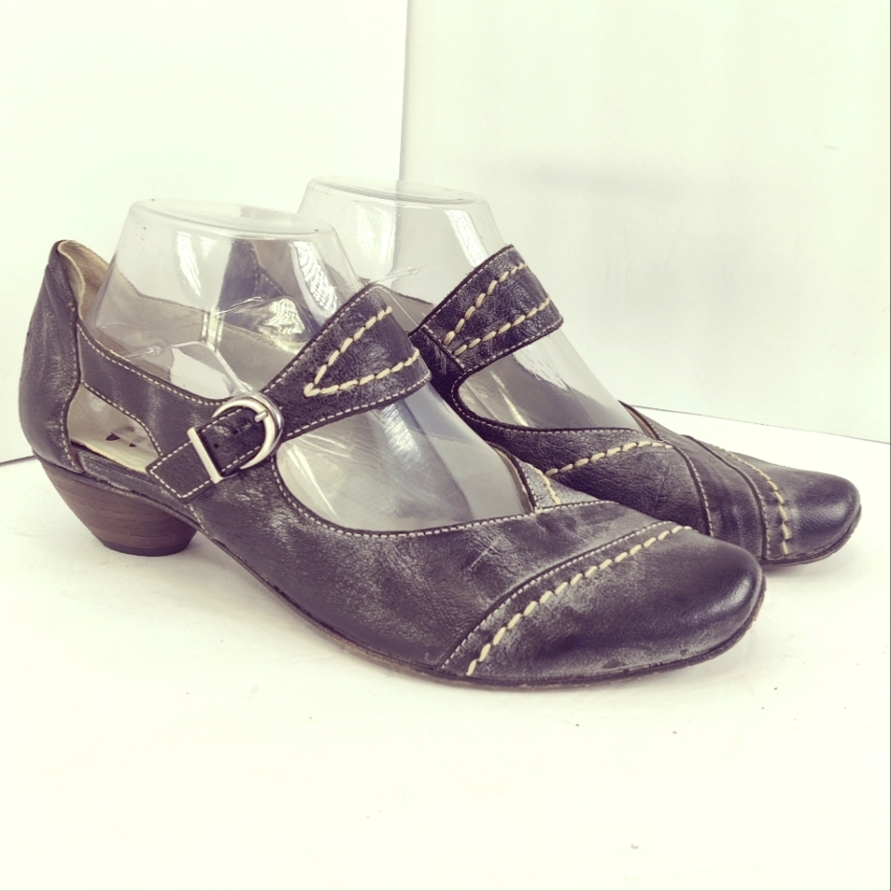 Fidji Mary Jane Low Heel Pump Charcoal Gray Leather Sz 39